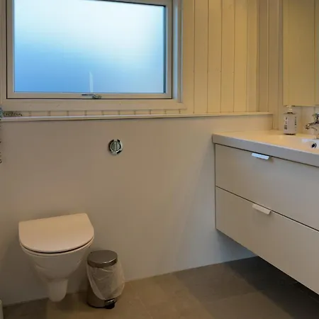 Amazing In With House Sea View بيت للعطل Rønde